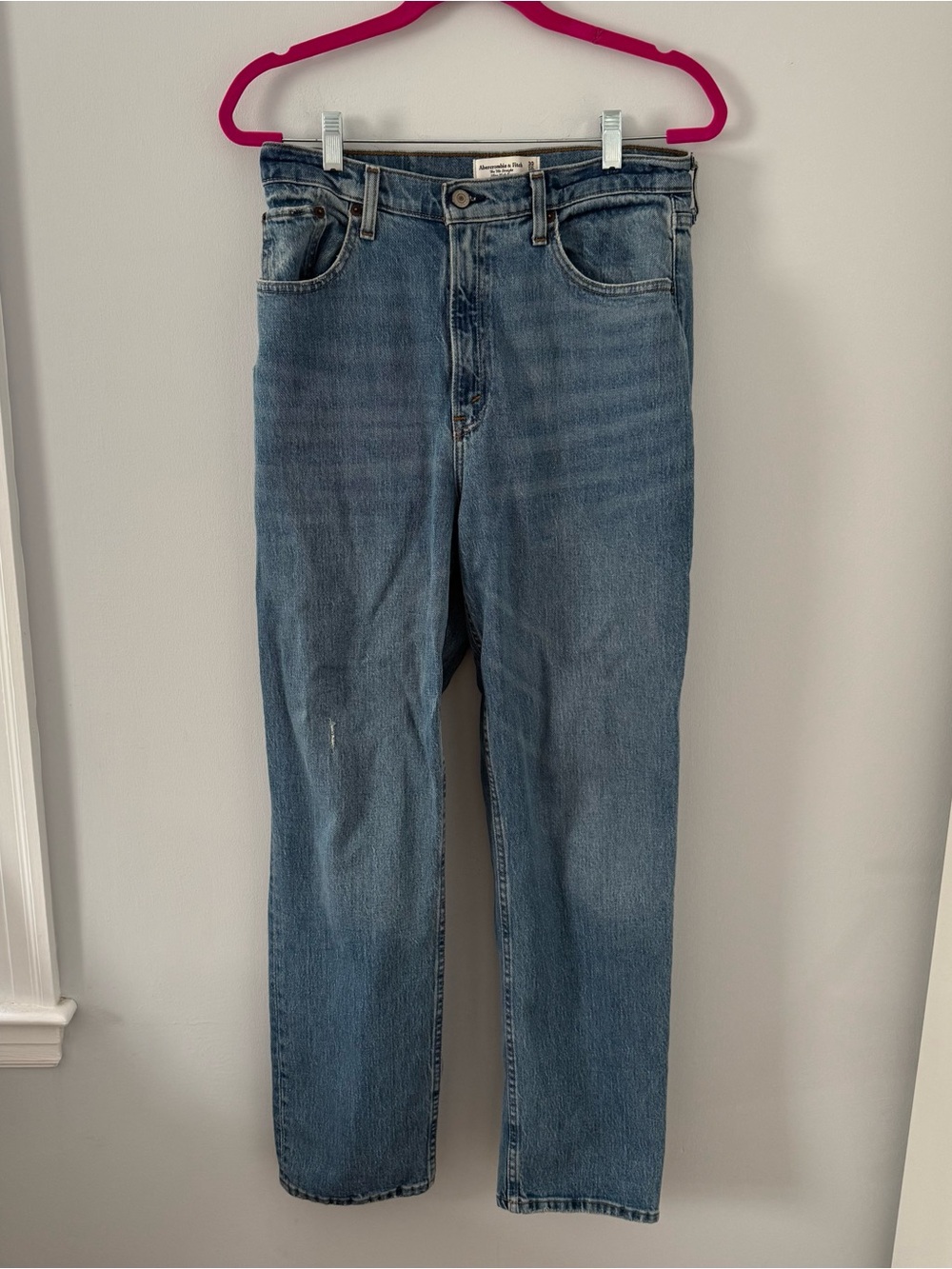Abercrombie & Fitch Curve Love 90s Straight Ultra High Rise Medium Blue Jeans